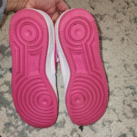 Nike White Sneakers with Pink Details - Picture 4 of 5